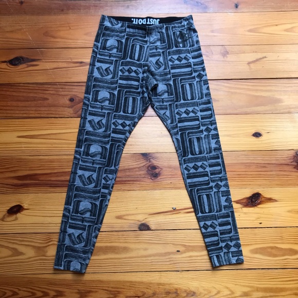 Nike Grey Black Cotton Leggings, EUC, M - Picture 2 of 10